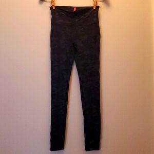 Spanx black camo leggings